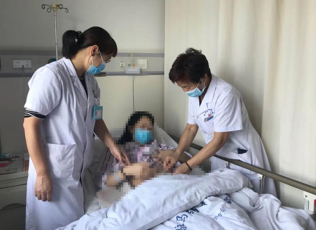 患者千里迢迢回家鄉(xiāng)就醫(yī) 精心救治不負(fù)君來(lái)不負(fù)卿