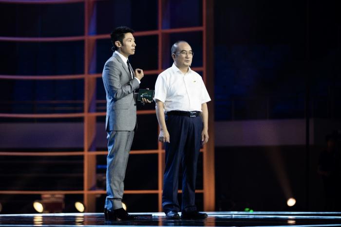 開學(xué)第一課，鐘南山和中國“抗疫天團(tuán)”這么說！