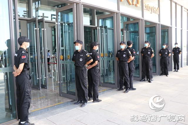 【組圖】第二十三屆中國農(nóng)產(chǎn)品加工投洽會上的&ldquo;安保精英&rdquo;