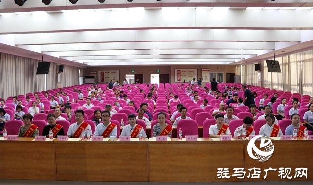 致敬最美！來(lái)看10位&ldquo;天中最美教師&rdquo;的感人故事