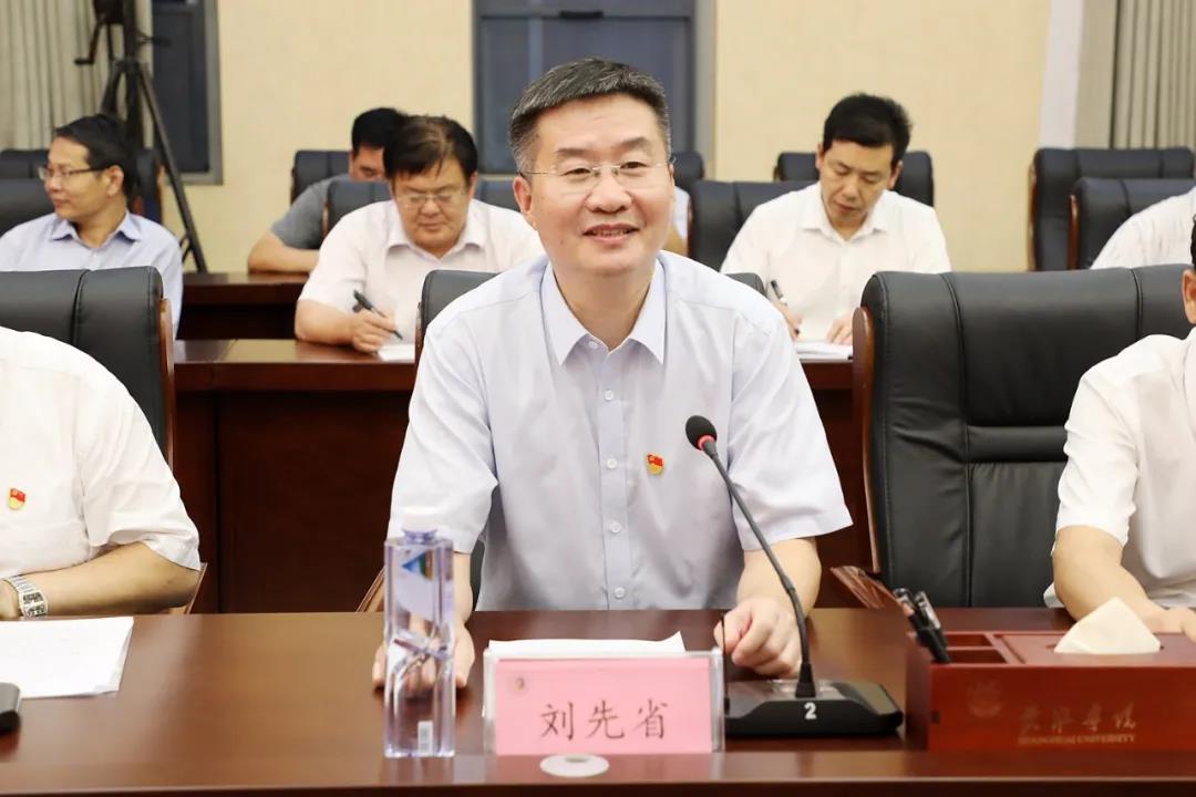 黃淮學院、黃淮學院附屬駐馬店市中心醫(yī)院醫(yī)教融合推進會召開