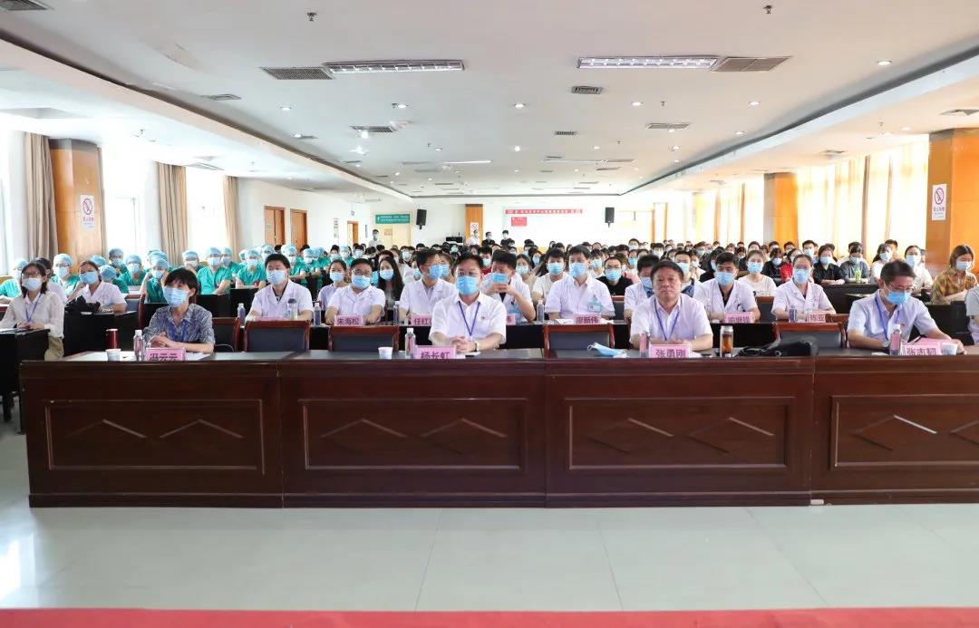 腔鏡下傳遞豆子、剝葡萄、剪圓圈、縫合打結(jié) ——駐馬店市中心醫(yī)院舉辦2020年腔鏡基本操作技能競賽