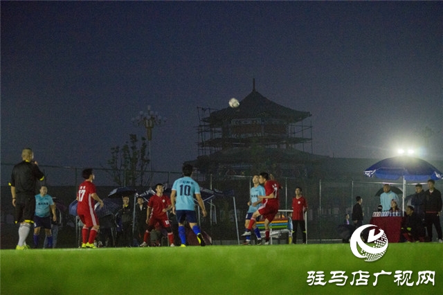 駐馬店“體彩杯”七人制足球賽開賽 雨中燃爆運動激情