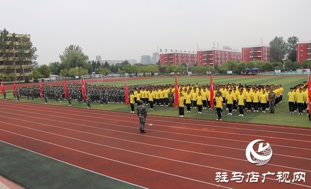 駐馬店職業(yè)技術(shù)學(xué)院2020級(jí)五年制新生軍訓(xùn)匯演暨總結(jié)大會(huì)舉行