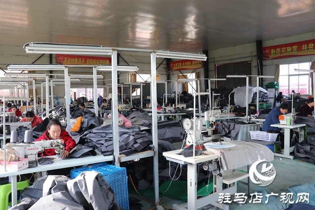 汝南縣板店鄉(xiāng)：家門(mén)口就業(yè)讓群眾走穩(wěn)脫貧致富路