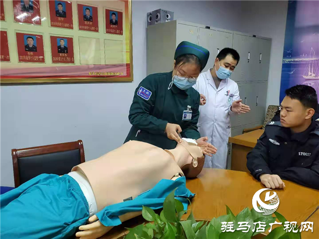 駐馬店市交警支隊(duì)聯(lián)合醫(yī)院開(kāi)展“四位一體”應(yīng)急救援培訓(xùn)