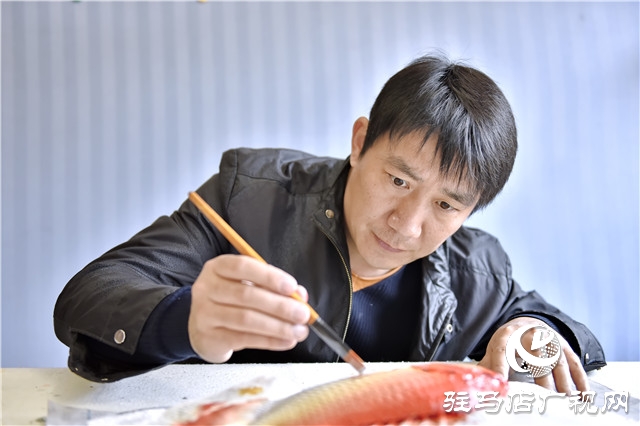 非遺文化:讓魚(yú)兒“活”在紙上——谷冰魚(yú)拓