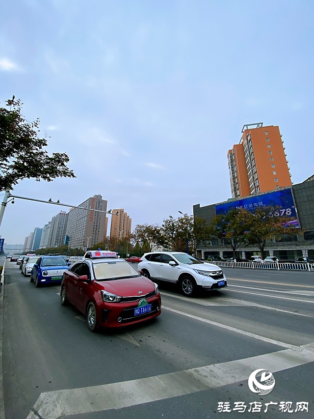 單雙號(hào)限行第一天 限行區(qū)域內(nèi)車少路況好