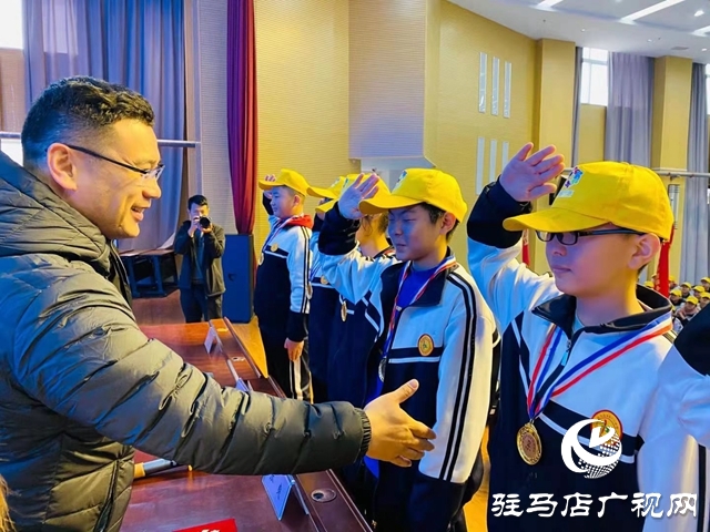 駐馬店市第十二中學(xué)開展“傳承紅色基因、做時代好少年”實(shí)踐活動