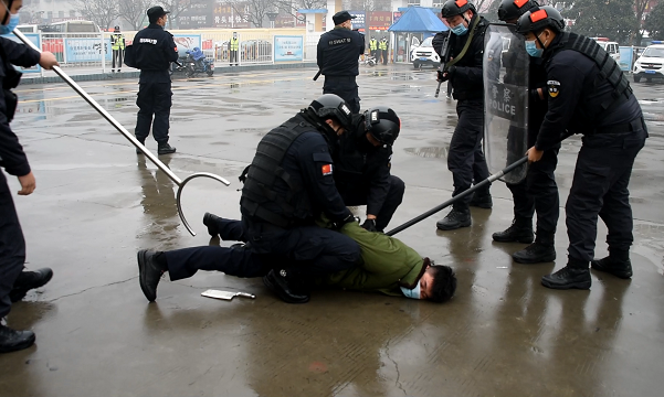 平輿縣公安局特巡警大隊開展反恐處突實(shí)戰(zhàn)演練