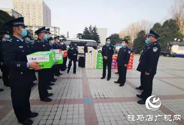 郭智深一行到驛城公安分局開展春節(jié)慰問工作