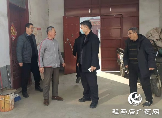 平輿縣公安局:幫貧助困顯關(guān)懷 走訪慰問送祝福