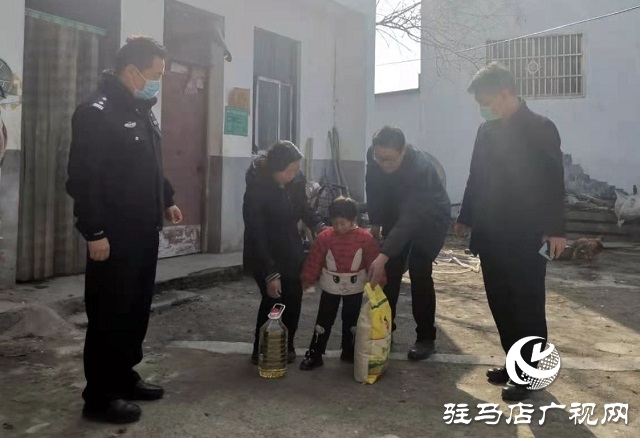 平輿縣公安局:幫貧助困顯關(guān)懷 走訪慰問送祝福