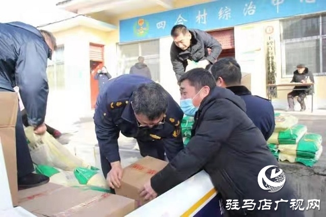 駐馬店交通運(yùn)輸綜合行政執(zhí)法支隊(duì)開展“迎新春、獻(xiàn)愛心”慰問活動(dòng)
