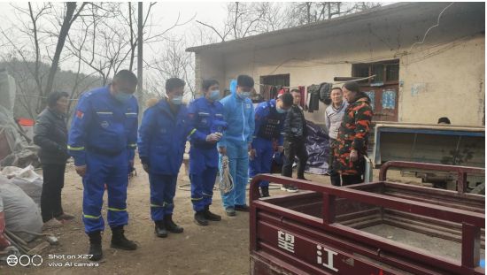 泌陽縣藍(lán)天救援隊(duì)聯(lián)合周邊市縣救援隊(duì)深山搜救八旬老人