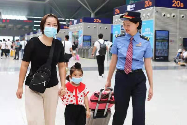 除夕夜《開往春天的幸福》帶鄭州東站“出圈”了？東站：被春晚cue很幸福