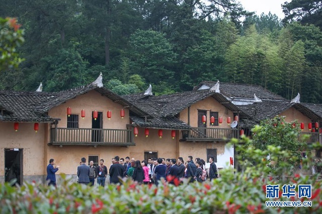 鐘華論：風(fēng)雨蒼黃百年路，高歌奮進(jìn)新征程——從黨史學(xué)習(xí)教育中汲取智慧力量 