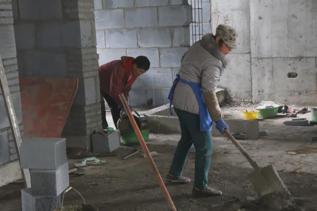 駐馬店西班牙小鎮(zhèn)三期、四期高層全線施工，年底交房！