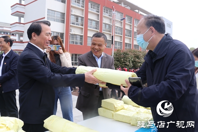 2021年“書(shū)香天中”全民閱讀暨“護(hù)苗2021”系列活動(dòng)啟動(dòng)儀式舉行