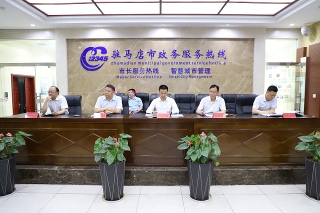 駐馬店市政府副秘書長劉光輝現(xiàn)場(chǎng)接聽12345