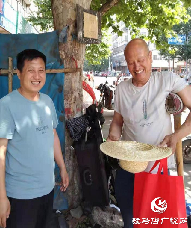 確山縣雙河鎮(zhèn):我為群眾辦實(shí)事 炎炎夏日送清涼