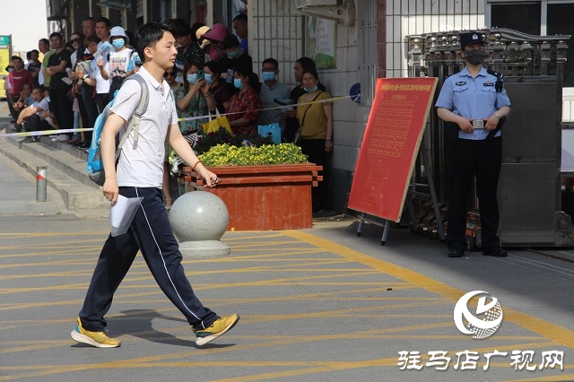 駐馬店6萬多名學(xué)子今天步入考場(chǎng)參加人生第一大考