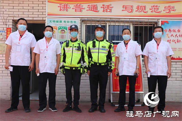 駐馬店高考首日，現(xiàn)場直擊?。ńM圖）