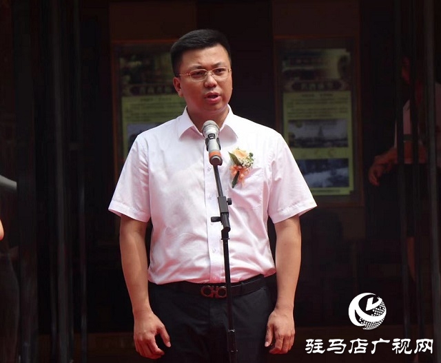 汾酒竹葉青專(zhuān)賣(mài)店盛大開(kāi)業(yè)