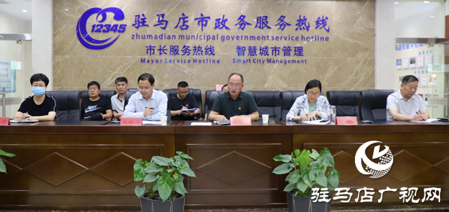 市人大代表、政協(xié)委員現(xiàn)場(chǎng)接聽(tīng)12345政務(wù)服務(wù)熱線 傾聽(tīng)民情民意