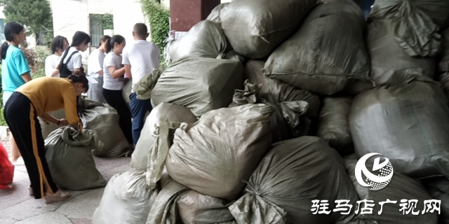 汝南：學(xué)黨史 辦實事  “郵”我護航校園包裹