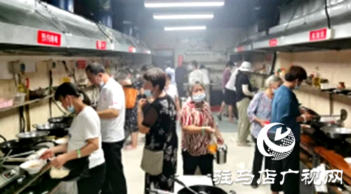 碧桂園豫南區(qū)域黨支部走進抗癌共享廚房，接力善與愛的傳遞