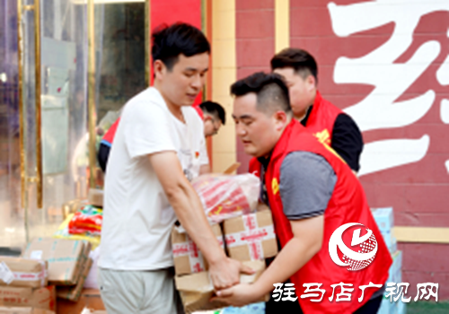 碧桂園豫南區(qū)域黨支部走進抗癌共享廚房，接力善與愛的傳遞