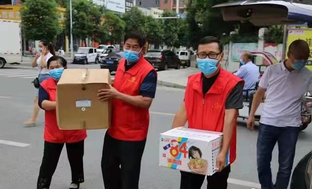 駐馬店:“好人夫婦”癡心公益