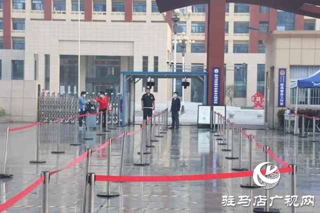 駐馬店市開學(xué)第一天！直擊初三、高三年級(jí)學(xué)生返校