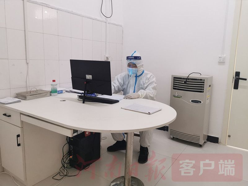 掃碼、測溫、核酸檢測 河南各級醫(yī)院防控措施升級