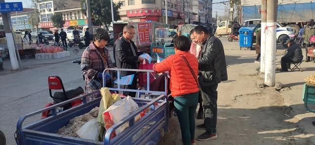 平輿縣玉皇廟鄉(xiāng)持續(xù)開展安全穩(wěn)定&ldquo;大走訪大調(diào)研大排查大化解&rdquo;活動暨平安建設(shè)巡回宣傳活動