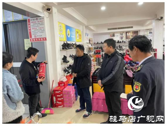 平輿縣玉皇廟鄉(xiāng)開展安全穩(wěn)定&ldquo;大走訪大調(diào)研大排查大化解&rdquo;活動(dòng)