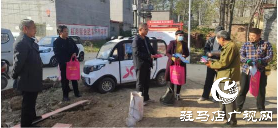 平輿縣玉皇廟鄉(xiāng)開展安全穩(wěn)定&ldquo;大走訪大調(diào)研大排查大化解&rdquo;活動(dòng)