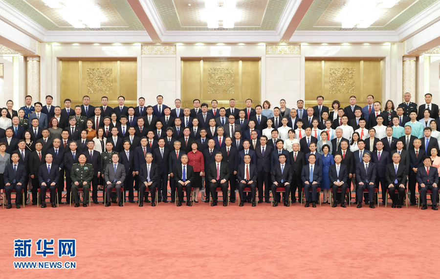 習(xí)近平親切會見中國共產(chǎn)黨成立100周年慶?；顒踊I辦工作各方面代表