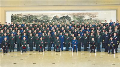 習(xí)近平：聚焦實(shí)現(xiàn)建軍一百年奮斗目標(biāo)深入實(shí)施新時(shí)代人才強(qiáng)軍戰(zhàn)略