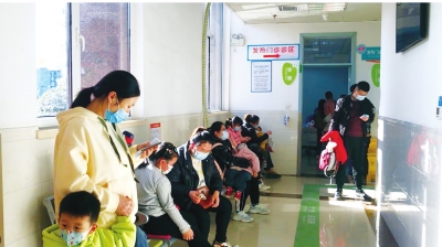 一天接診600多個患兒 為啥一到秋冬季孩子就愛發(fā)熱？