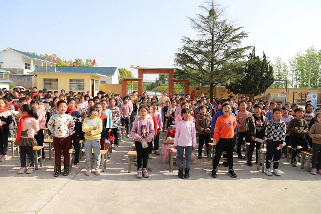 &ldquo;學(xué)黨史 學(xué)法律 平安護航助成長&rdquo;  --駐馬店市人民檢察院第四檢察部走進  泌陽縣高邑鎮(zhèn)譚園小學(xué)