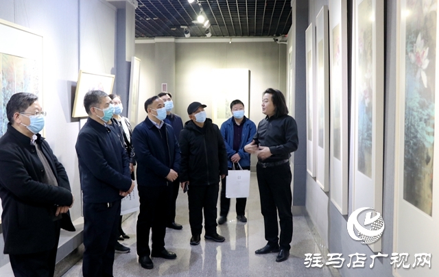 楊樹(shù)玉書(shū)畫(huà)藝術(shù)作品展在市文化館開(kāi)展