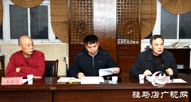 駐馬店市職業(yè)技術(shù)學(xué)院召開“學(xué)習(xí)習(xí)近平在中國(guó)文聯(lián)十一大、中國(guó)作協(xié)十大開幕式上的講話精神”座談會(huì)