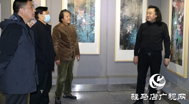 楊樹玉書畫作品展座談會(huì)在駐馬店市文化館舉行