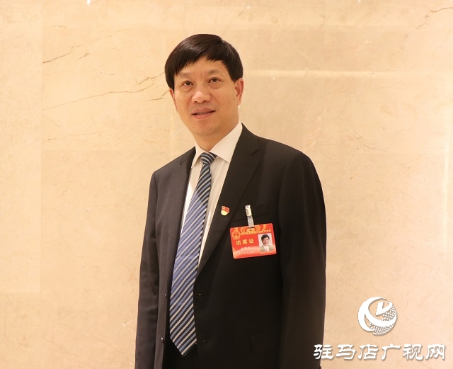 駐馬店市人大代表孫群杰:建立中小學(xué)校長(zhǎng)教師交流輪崗制 促進(jìn)中小學(xué)校教育優(yōu)質(zhì)均衡