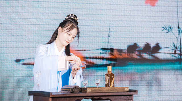 豫醬一號(hào)品牌推介會(huì)暨核心客戶鑒賞會(huì)首站盛啟泌陽縣