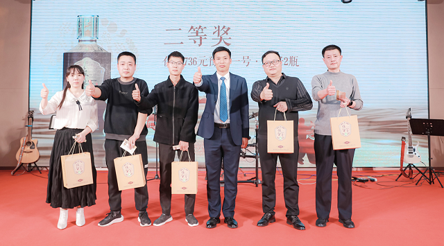 豫醬一號(hào)品牌推介會(huì)暨核心客戶鑒賞會(huì)首站盛啟泌陽縣