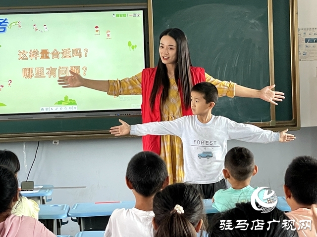 駐馬店實(shí)驗(yàn)小學(xué)開(kāi)展送教下鄉(xiāng)志愿服務(wù)活動(dòng)