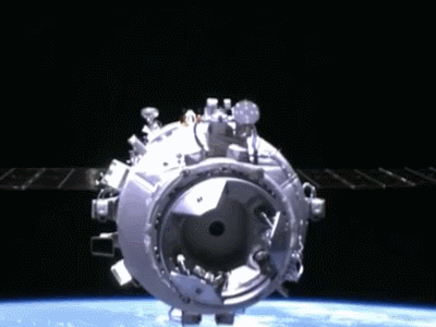 飛天圓夢(mèng)丨此刻載入史冊(cè)！夢(mèng)天轉(zhuǎn)位成功，中國(guó)空間站“T”字基本構(gòu)型在軌組裝完成！